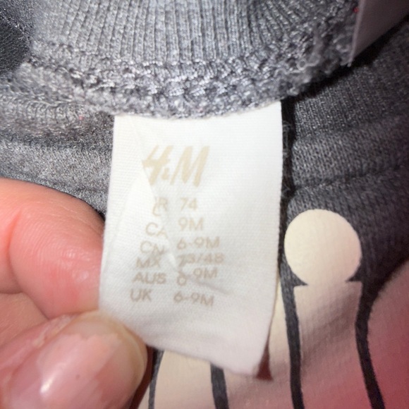 H&M Rolling Stones Baby Vintage Look Graphic Sweatshirt - Picture 2 of 5